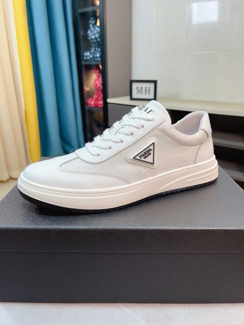 Men's shoes 💰420🌹🌹High-quality new Prada counters are launched simultaneously. The new men's shoes and 😘fabrics are selected from imported mesh and glue-spraying technology. Imported cowhide lining. 👍🏿High-end☄️Open-molded non-slip rubber outsole, exquisite lines, simple and elegant, comfortable and high-end for leisure travel. Code number: 38 to 44